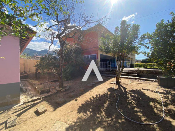 Imagem Casa com 5 Quartos à Venda, 300 m² em Comary - Teresópolis