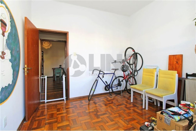 Imagem Apartamento com 2 Quartos à Venda, 68 m² em Santo Antônio - Porto Alegre Imagem Apartamento com 2 Quartos à Venda, 68 m² em Santo Antônio - Porto Alegre