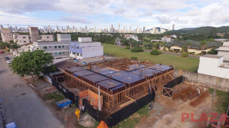 Imagem Apartamento com 2 Quartos à Venda, 78 m² em Centro - Camboriú