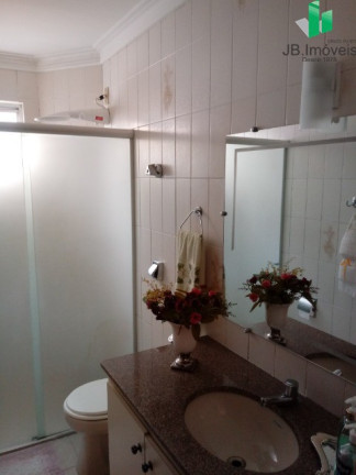 Imagem Imóvel com 3 Quartos à Venda, 94 m² em Centro - Montes Claros