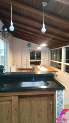 Imagem Casa com 7 Quartos à Venda, 484 m² em Armação - Florianópolis Imagem Casa com 7 Quartos à Venda, 484 m² em Armação - Florianópolis