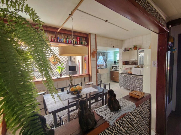 Imagem Imóvel com 3 Quartos à Venda, em Santa Tereza - Porto Alegre Imagem Imóvel com 3 Quartos à Venda, em Santa Tereza - Porto Alegre