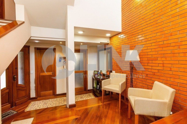 Imagem Imóvel com 3 Quartos à Venda, 360 m² em Cristal - Porto Alegre