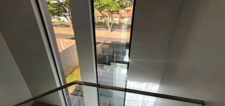 Imagem Imóvel com 3 Quartos à Venda, 234 m² em Jardim Elisa