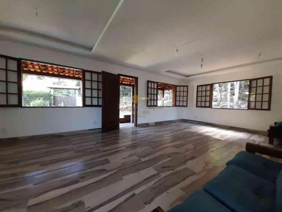 Casa com 4 Quartos à Venda, 2.400 m² em Três Córregos - Teresópolis