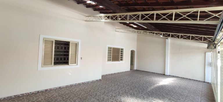 Imagem Casa com 3 Quartos à Venda, 180 m² em Jardim Satélite - São José Dos Campos