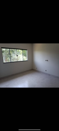 Imagem Casa com 3 Quartos à Venda, 200 m² em Goiânia Imagem Casa com 3 Quartos à Venda, 200 m² em Goiânia