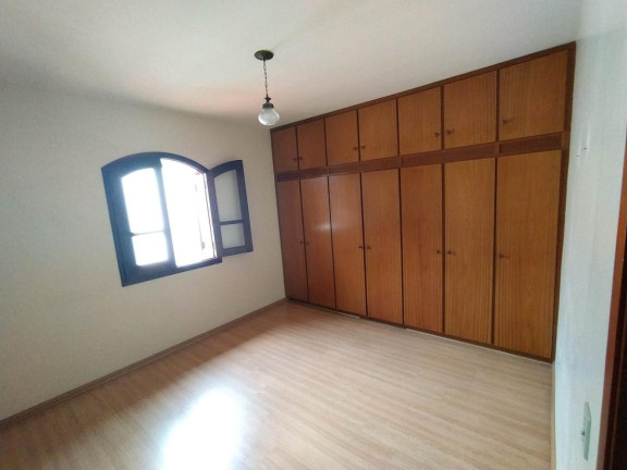 Imagem Casa com 3 Quartos à Venda, 131 m² Imagem Casa com 3 Quartos à Venda, 131 m²