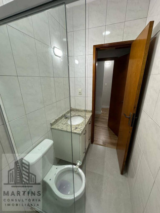 Imagem Casa com 3 Quartos à Venda, em Boqueirão - Santos Imagem Casa com 3 Quartos à Venda, em Boqueirão - Santos