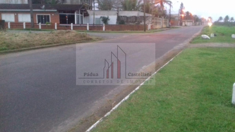 Imagem Casa com 6 Quartos à Venda, 1.000 m² em Gaivota - Itanhaém Imagem Casa com 6 Quartos à Venda, 1.000 m² em Gaivota - Itanhaém