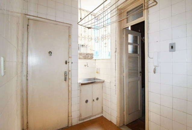 Imagem Imóvel com 2 Quartos à Venda, em Copacabana - Rio De Janeiro Imagem Imóvel com 2 Quartos à Venda, em Copacabana - Rio De Janeiro