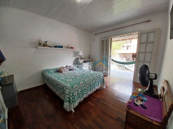 Imagem Casa com 3 Quartos à Venda, 300 m² em Granja Guarani - Teresópolis