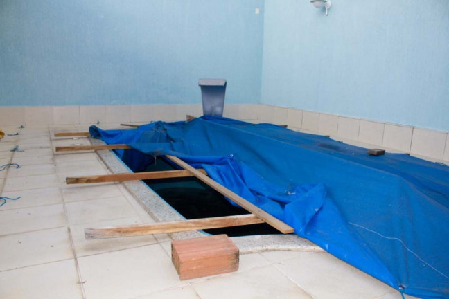 Imagem Casa com 3 Quartos à Venda, 541 m² em Santana - Pindamonhangaba