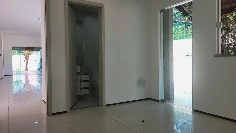 Imagem Casa com 4 Quartos à Venda, 366 m² em Eusébio - Eusébio