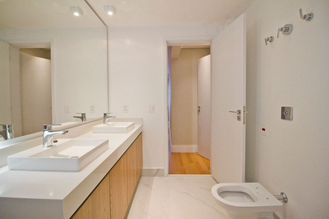 Imagem Apartamento com 3 Quartos à Venda, 222 m² em Jardim Paulista - São Paulo