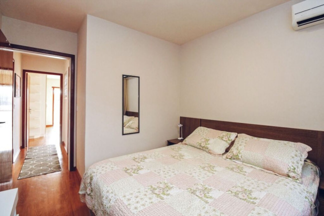 Imagem Imóvel com 2 Quartos à Venda, 76 m² em Jardim Botânico - Porto Alegre Imagem Imóvel com 2 Quartos à Venda, 76 m² em Jardim Botânico - Porto Alegre