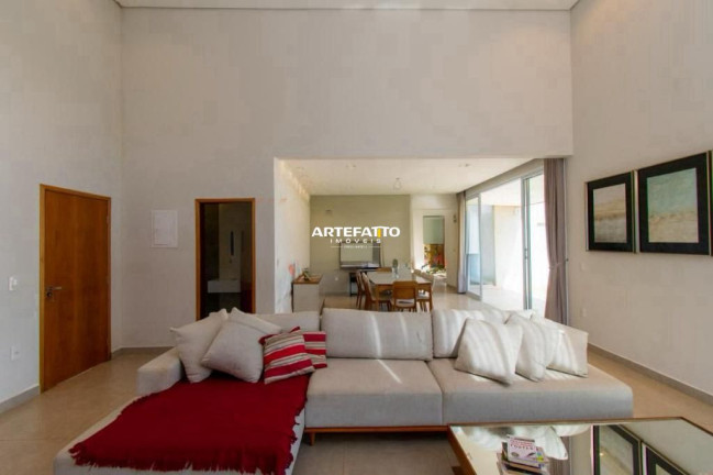 Imagem Imóvel com 3 Quartos à Venda, 2.500 m² em Centro - Cristais Paulista Imagem Imóvel com 3 Quartos à Venda, 2.500 m² em Centro - Cristais Paulista