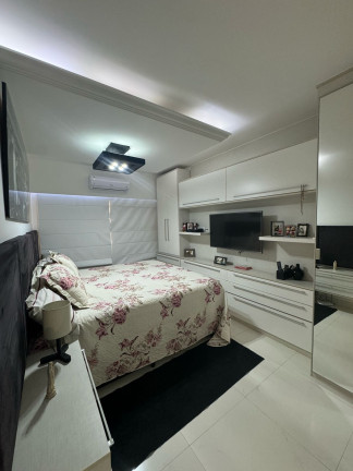 Imagem Imóvel com 3 Quartos à Venda, 115 m² em Icaraí - Niterói Imagem Imóvel com 3 Quartos à Venda, 115 m² em Icaraí - Niterói