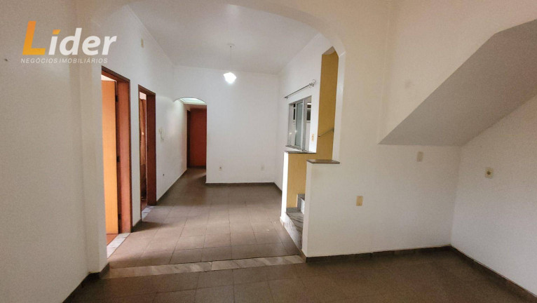 Imagem Casa com 3 Quartos à Venda, 192 m² em Santa Helena - Juiz De Fora Imagem Casa com 3 Quartos à Venda, 192 m² em Santa Helena - Juiz De Fora