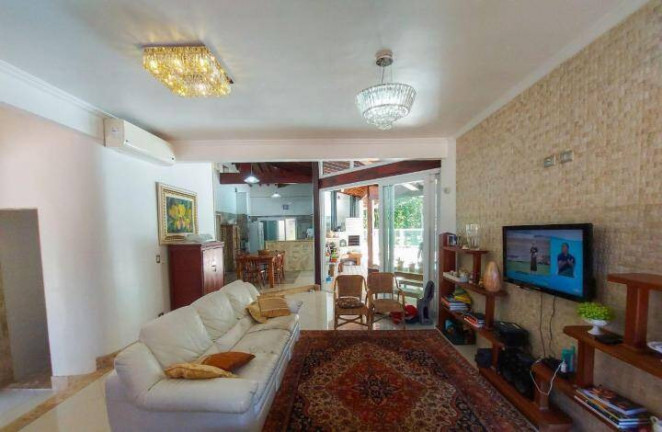 Imagem Casa com 4 Quartos à Venda, 340 m² em Horto Florestal - Ubatuba