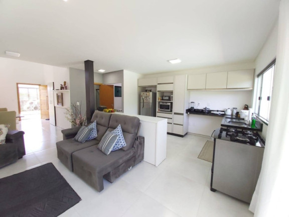Imagem Sobrado com 3 Quartos à Venda, 129 m² em Itacolomi - Piçarras