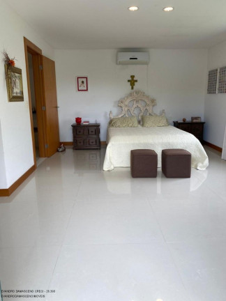 Imagem Casa com 6 Quartos à Venda, 1.300 m² em Portão - Lauro De Freitas Imagem Casa com 6 Quartos à Venda, 1.300 m² em Portão - Lauro De Freitas