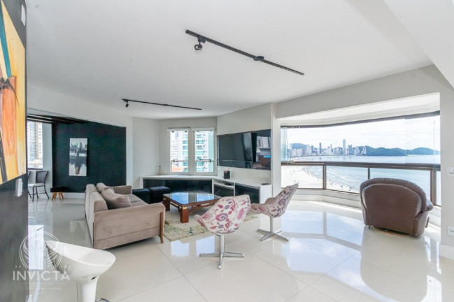 Imagem Cobertura com 5 Quartos à Venda, 623 m² em Centro - Balneário Camboriú