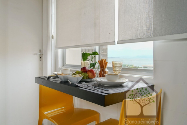 Imagem Apartamento com 2 Quartos à Venda, 65 m² em Centro - Florianópolis