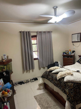 Imagem Casa com 3 Quartos à Venda, 136 m² em Vila Capri - Araruama