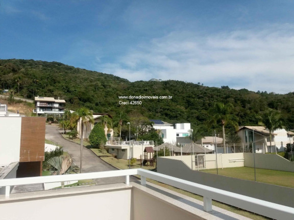 Imagem Casa com 4 Quartos à Venda, 530 m² em Córrego Grande - Florianópolis