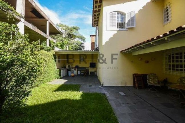Casa com 4 Quartos à Venda, 211 m² em Jardim Londrina - São Paulo