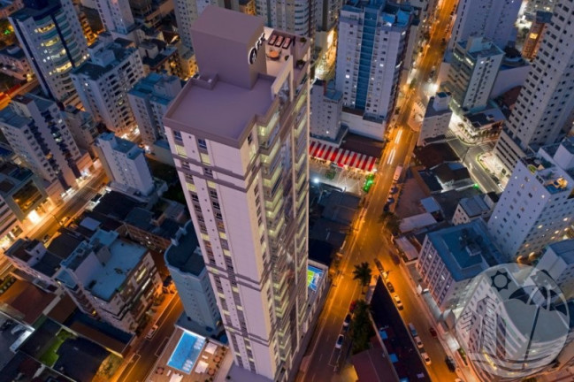 Imagem Apartamento com 4 Quartos à Venda, 146 m² em Centro - Balneário Camboriú