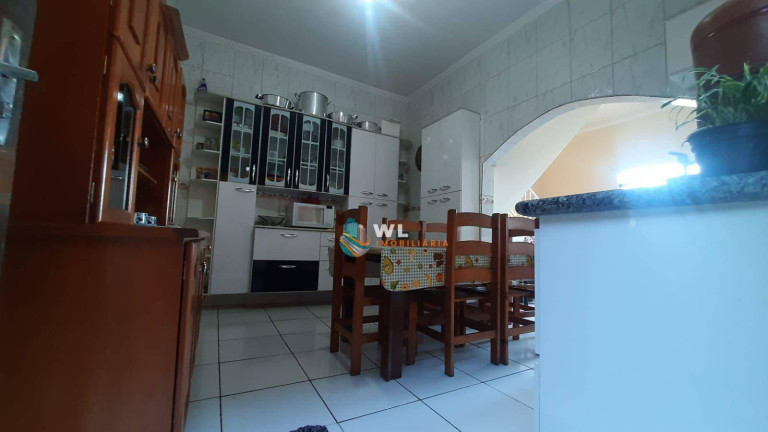 Imagem Casa com 5 Quartos à Venda, 131 m² em Jardim Paineiras - Vinhedo Imagem Casa com 5 Quartos à Venda, 131 m² em Jardim Paineiras - Vinhedo