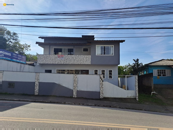 Casa com 6 Quartos à Venda, 340 m² em Córrego Grande - Florianópolis