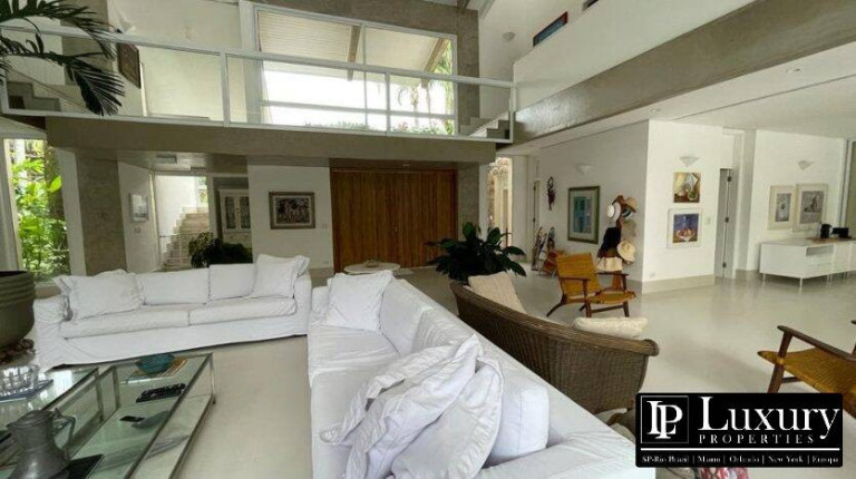 Imagem Casa de Condomínio com 5 Quartos à Venda, em Iporanga - Guarujá Imagem Casa de Condomínio com 5 Quartos à Venda, em Iporanga - Guarujá