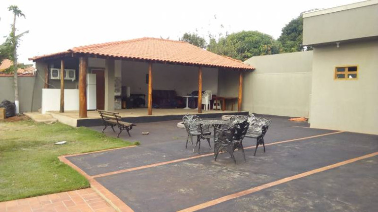 Imagem Casa com 4 Quartos à Venda, 345 m² em Brodowski