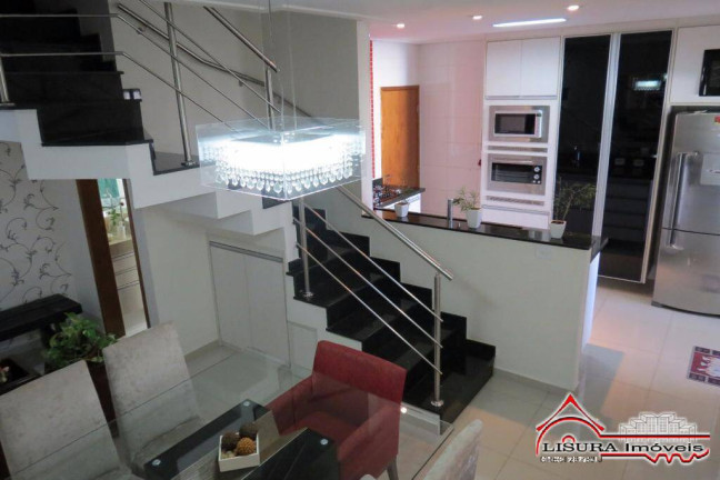 Casa à Venda, 161 m² em Loteamento Villa Branca - Jacareí