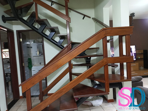 Imagem Casa com 4 Quartos à Venda, 324 m² em Centro - Ubatuba Imagem Casa com 4 Quartos à Venda, 324 m² em Centro - Ubatuba
