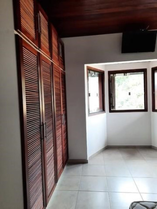 Imagem Casa com 6 Quartos à Venda,  em Perequê Mirim - Ubatuba