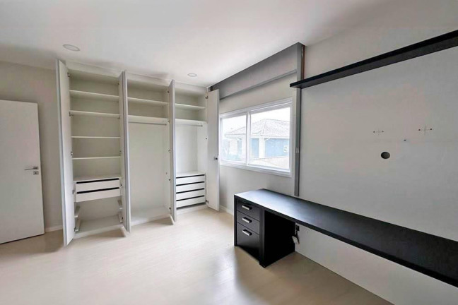 Imagem Casa de Condomínio com 6 Quartos para Alugar, 550 m² em Barra Da Tijuca - Rio De Janeiro Imagem Casa de Condomínio com 6 Quartos para Alugar, 550 m² em Barra Da Tijuca - Rio De Janeiro