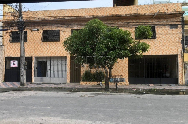 Imagem Casa à Venda, 450 m² em Jóquei Clube - Fortaleza