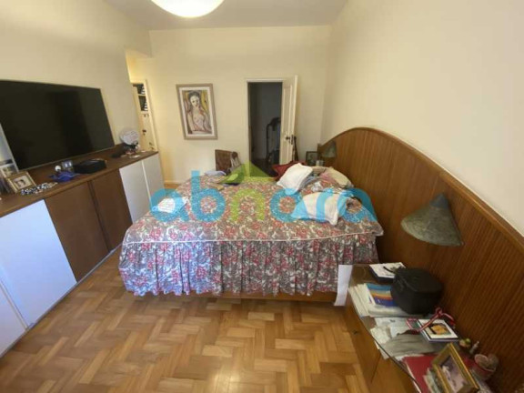 Imagem Apartamento com 4 Quartos à Venda, 280 m² em Copacabana - Rio De Janeiro Imagem Apartamento com 4 Quartos à Venda, 280 m² em Copacabana - Rio De Janeiro