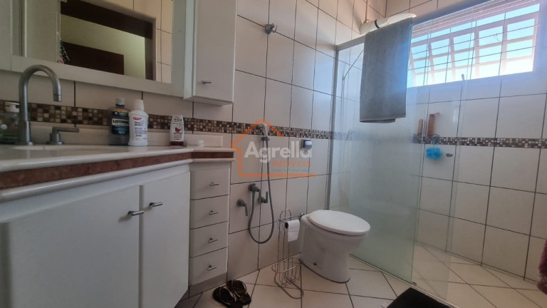 Imagem Casa com 2 Quartos à Venda, 180 m² em Parque Jardim Murayama - Mogi Mirim Imagem Casa com 2 Quartos à Venda, 180 m² em Parque Jardim Murayama - Mogi Mirim