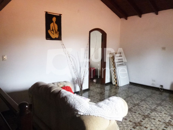Imagem Casa com 3 Quartos à Venda, 250 m² em Jardim Guanca - São Paulo Imagem Casa com 3 Quartos à Venda, 250 m² em Jardim Guanca - São Paulo