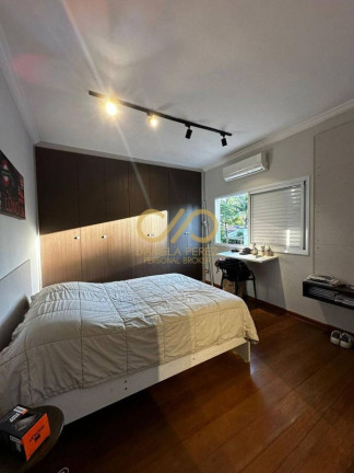 Imagem Casa com 5 Quartos à Venda, 500 m² em Canto Do Forte - Praia Grande Imagem Casa com 5 Quartos à Venda, 500 m² em Canto Do Forte - Praia Grande