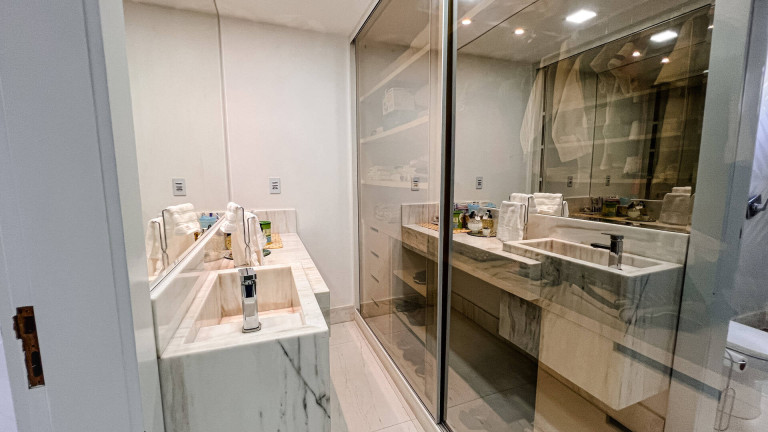 Imagem Cobertura com 4 Quartos à Venda, 490 m² em Centro - Colatina