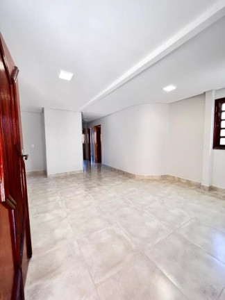 Imagem Casa com 3 Quartos à Venda, 243 m² em Parque Das Laranjeiras Acréscimo - Goiânia Imagem Casa com 3 Quartos à Venda, 243 m² em Parque Das Laranjeiras Acréscimo - Goiânia
