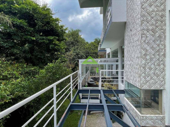 Imagem Casa de Condomínio com 4 Quartos à Venda, 319 m² em Golf Gardens - Carapicuíba Imagem Casa de Condomínio com 4 Quartos à Venda, 319 m² em Golf Gardens - Carapicuíba