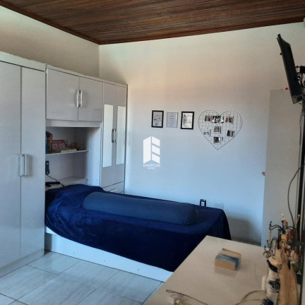 Imagem Casa com 3 Quartos à Venda, 225 m² em Tancredo Neves - Santa Maria