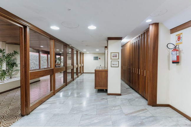 Imagem Imóvel com 3 Quartos à Venda, em Rio Branco - Porto Alegre Imagem Imóvel com 3 Quartos à Venda, em Rio Branco - Porto Alegre